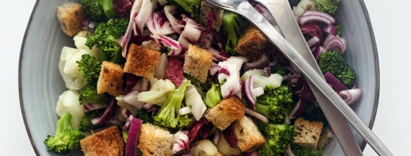 Salat med blomkål og broccoli